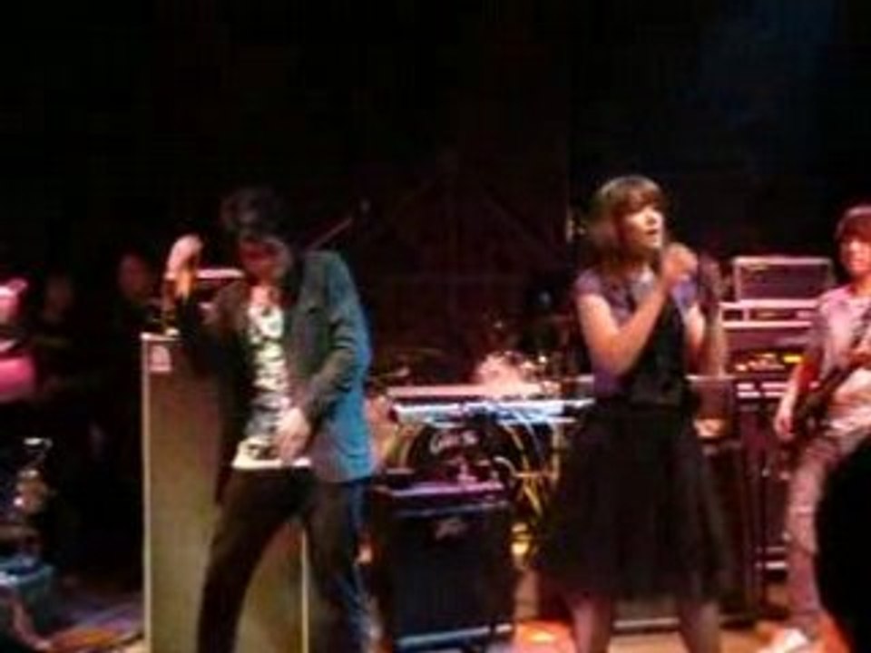 Yaa Tham Hai Chan Rak Thoe feat.Pex/Bua Chompoo