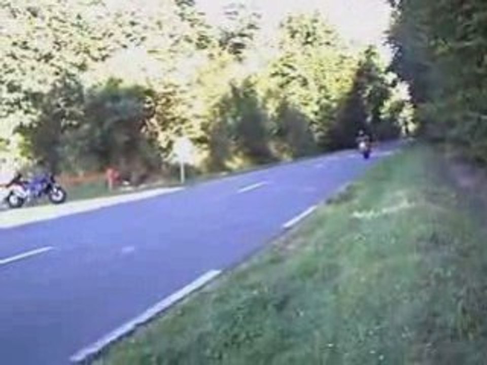 QT(Sv) Yann(Brutale)... Et 1 cycliste
