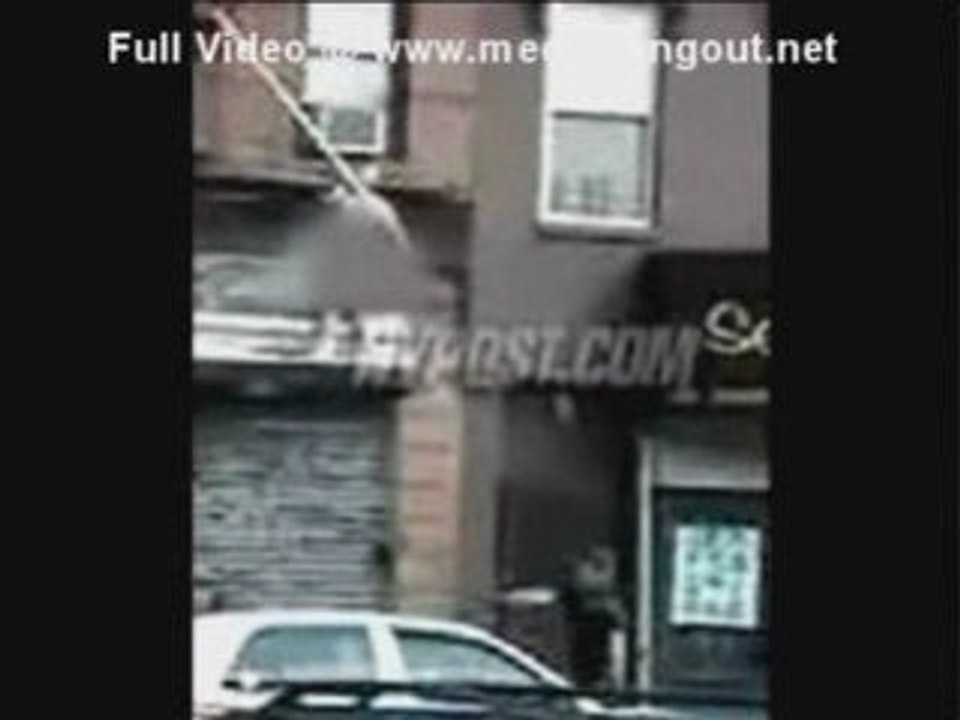 COPS IN NUDE TASER SLAY - BROOKLYN DEATH PLUNGE