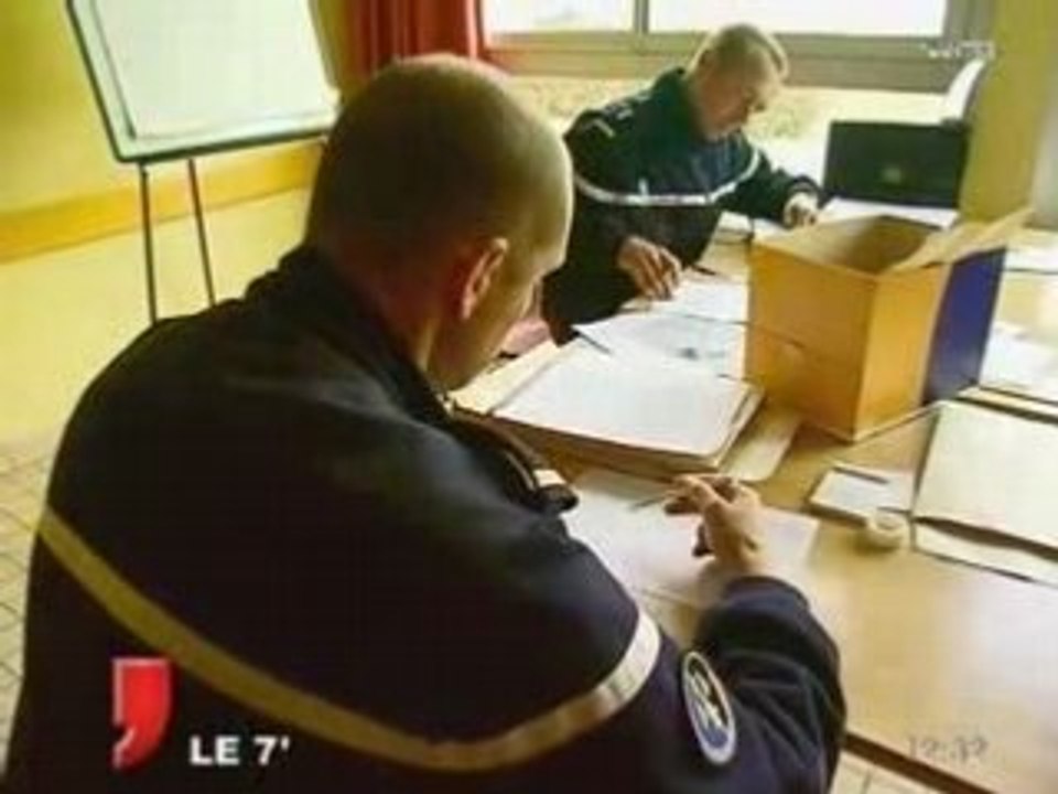 Sébastien: les recherches continuent dans bois et étangs.