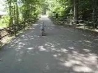 Center park aout 2008 camille velo vite allee ombragee