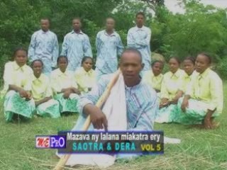 Saotra sy Dera - Mazava ny lalana miakatra ery - Manolotrony