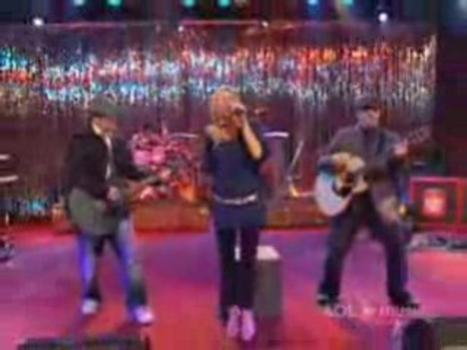 Fergie - Big Girls Don't Cry(live AOL)