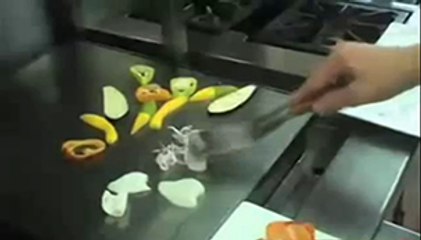 Recette des chipirons grillés par William Ledeuil & Nicolas Houlbert, Ze Kitchen Galerie