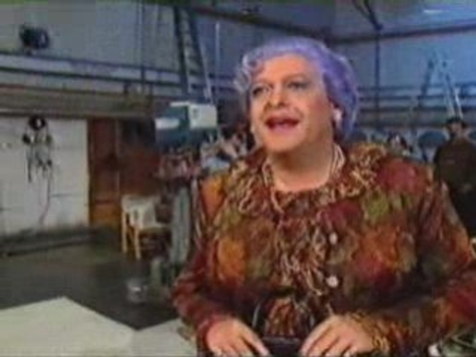 Sei komisch - 'foll daneben'