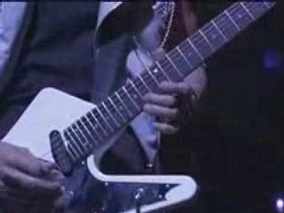 Galneryus ~ Live For All - Live For One (02)