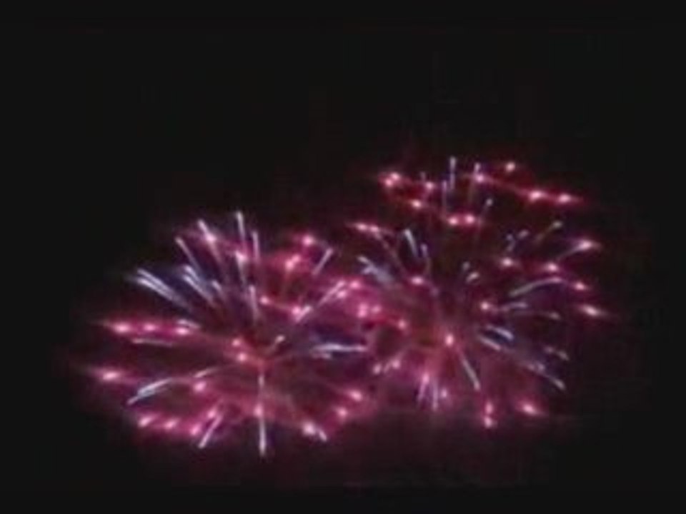 Feux d'artifice du 14 juillet 2008 à Malakoff + fond music