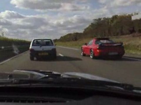 clio 1.1 190cv vs rx7 300cv