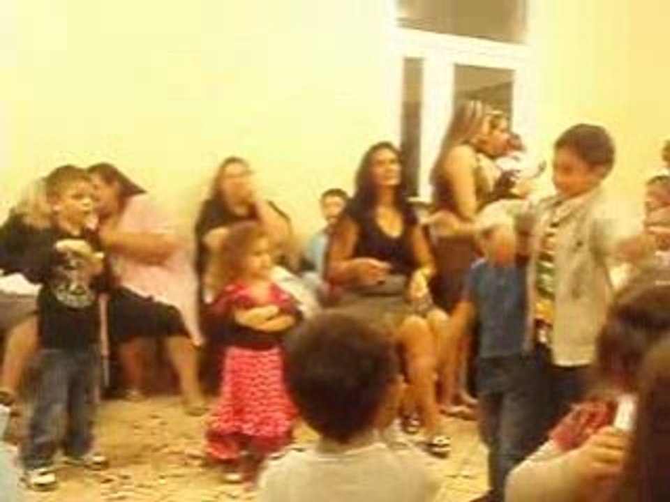 El enzo baillando con la cindy