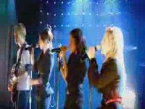 Sugababes-I Bet You Look Good Artic Monkeys (Nme Awards)