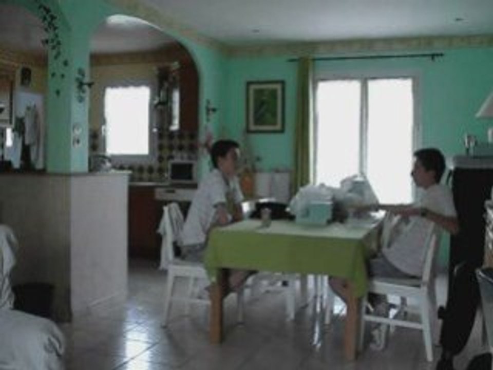 Explosion dunk canette