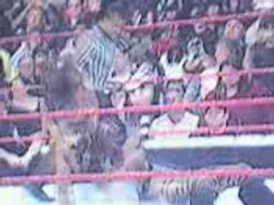 Melina(c) vs Mickie James  Falls Count Anywhere WWE WOMENS C