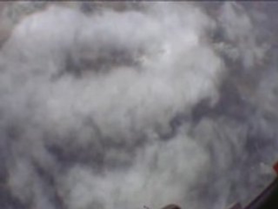 Sortie Pilatus 4000m en boule avant - PARACHUTISME