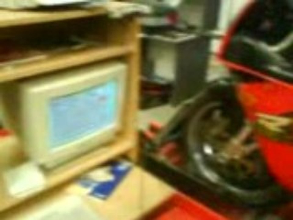 gsxr 750  passage au banc avranche