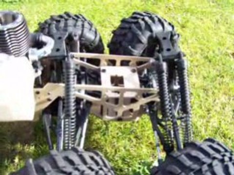 Savage 8X8X8 HPI 5.9cc statique