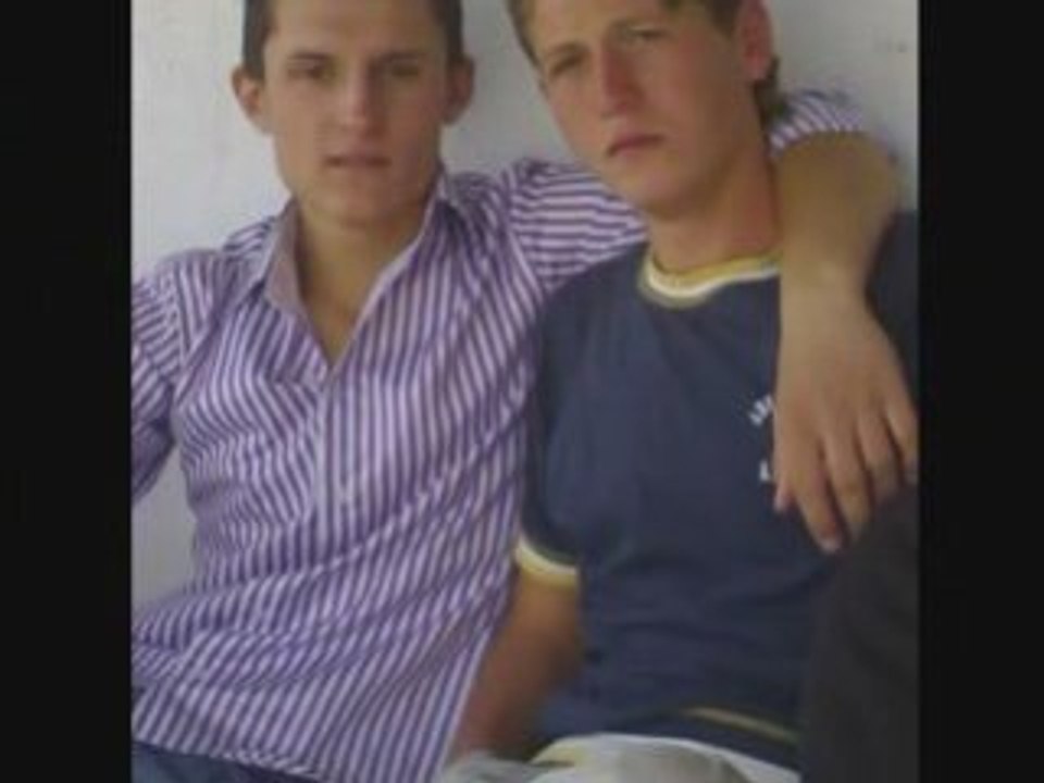 YaŞaRKeN ÖLeNLeR İÇiN ( Çataltepe Gençlik.. )