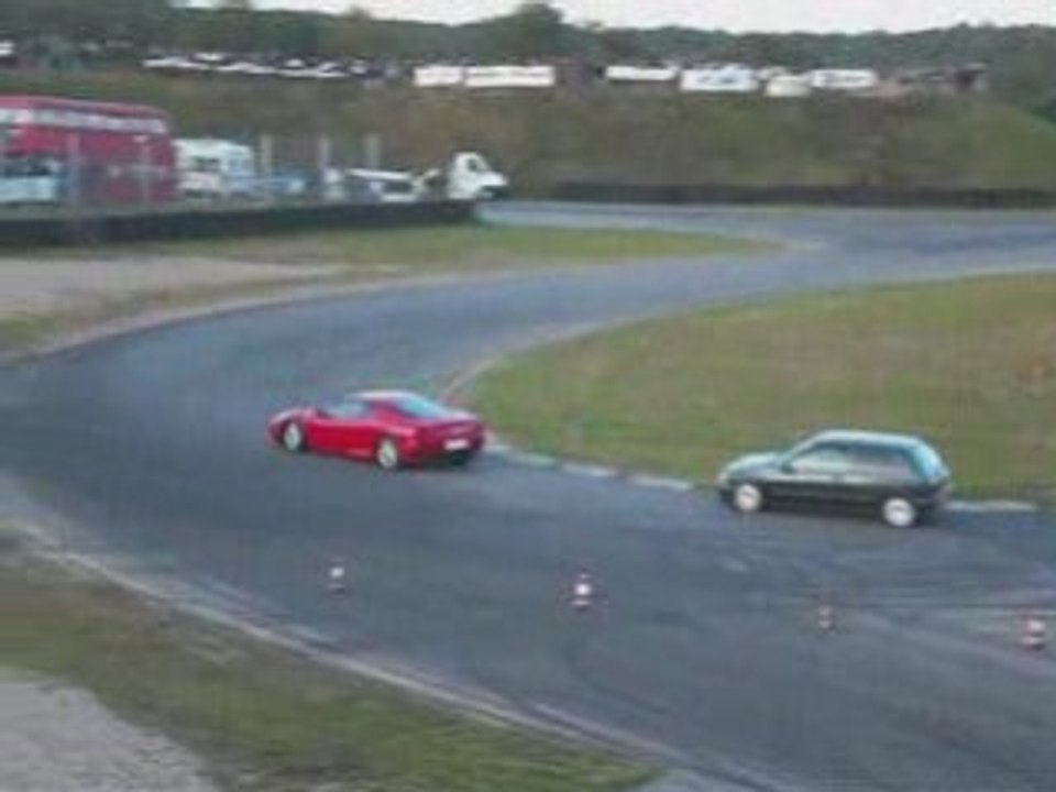 Camera embarque clio 16s VS Ferrari 360
