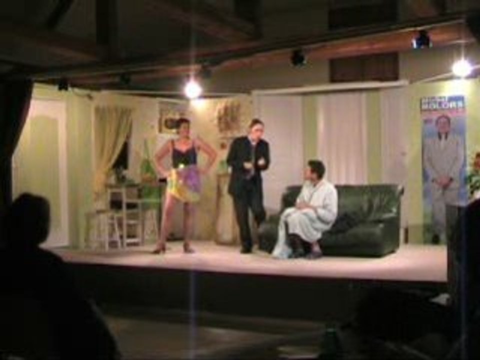 Un extrait de le première de tout bascule