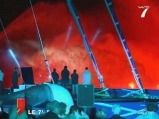 Nantes: Baptême du plus grand trimaran du monde