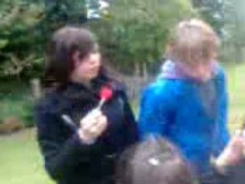 Midi avec vous XD tombey la chemiiise mdrr