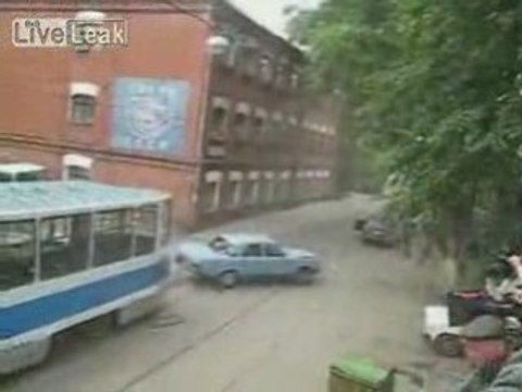 Encore des voitures bien garées !