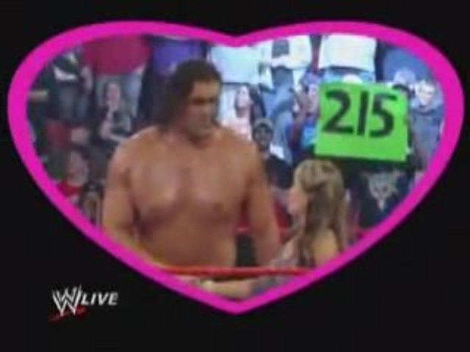 Raw  The Great Khali  Kiss Cam