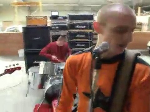 LA CHANSON DU DIMANCHE (PETIT CHEMINOT VERSION PUNK)