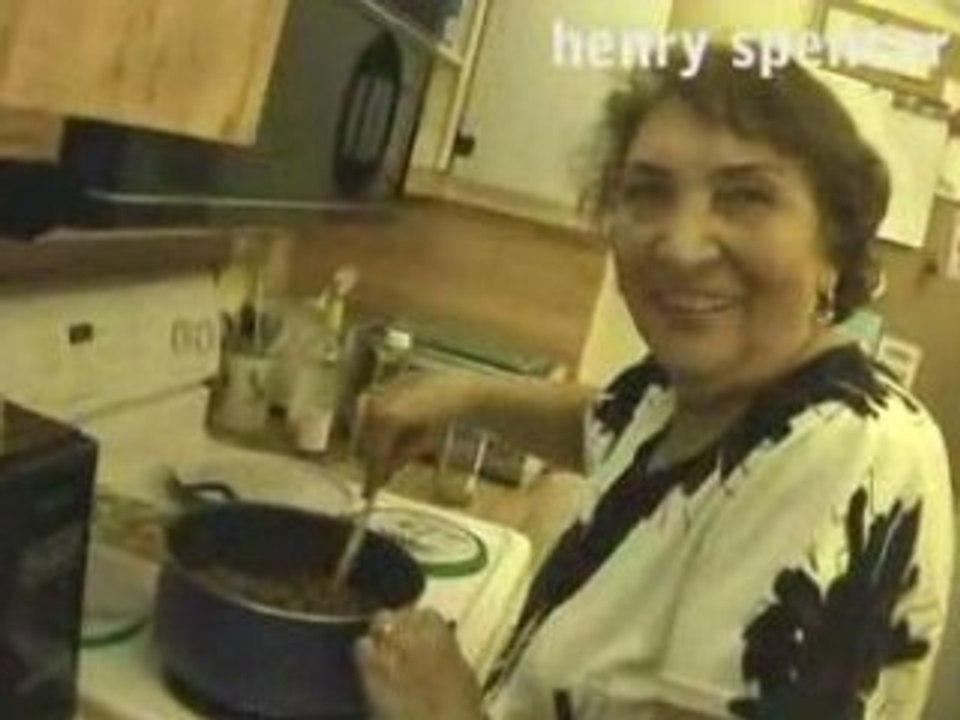 Picante Colorado con La Abuela