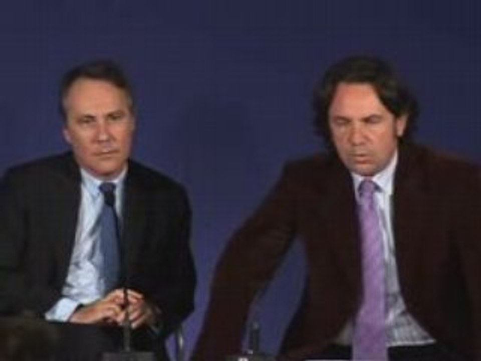 Crise financière : le PS demande remboursement du paquet...