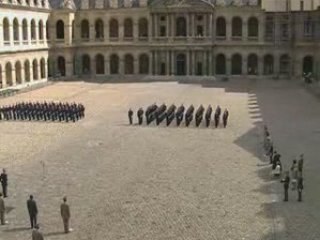 Chant militaire aux Invalides - élèves de Coëtquidan