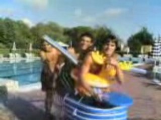 Jackass col carrello in piscina a Montecatini Terme