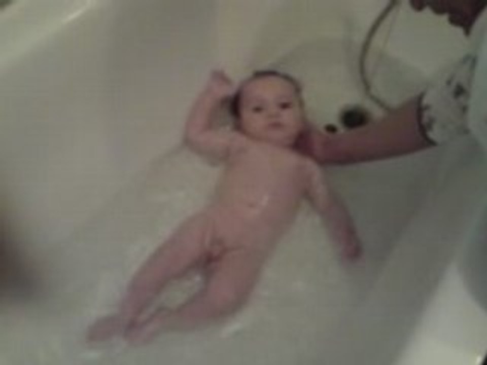isak dans le bain