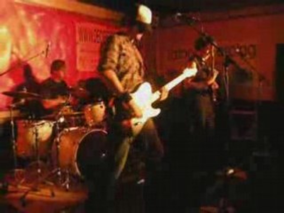 03 - Bukowski - The charge song Au Décibels Rock Fest