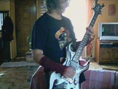 Girlfriend - Avril Lavigne cover by dark