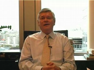 (60SEC) Niels Busk on "Distribute fruits in EU schools"