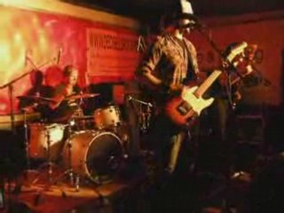 04 - Bukowski - Nouvelle chanson Au Décibels Rock Fest