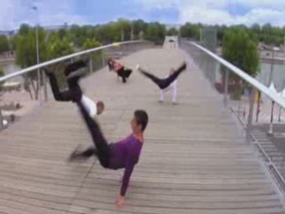 Acrobatic Tennis 2