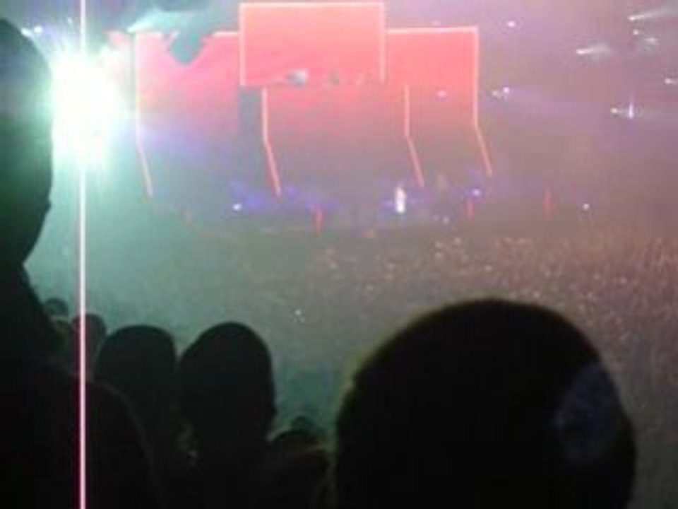 NTM chauffe Bercy - Du bruit !!!!