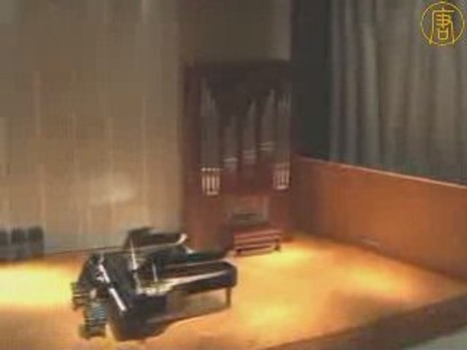 香港青年钢琴名家赞大赛展现才艺