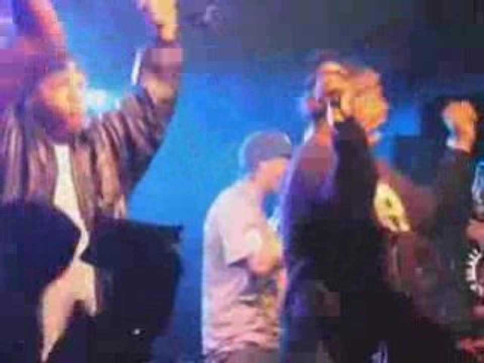 Busta Rhymes & Spliff Star perform "Arab Money"