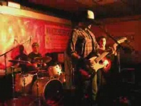 05 - Bukowski - Pillbox live Au Décibels Rock Festival