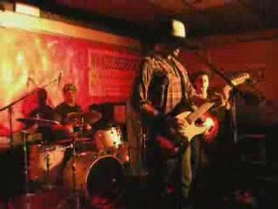 05 - Bukowski - Pillbox live Au Décibels Rock Festival