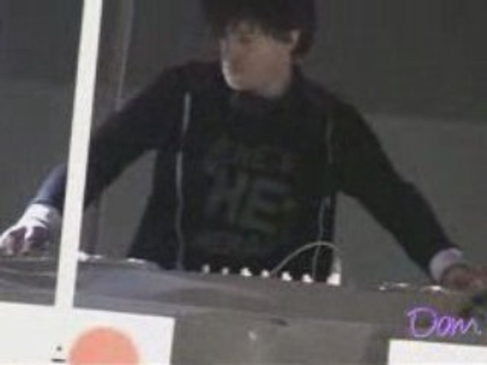 Quentin Mosimann 1ère partie set au trocadéro Pari Roller