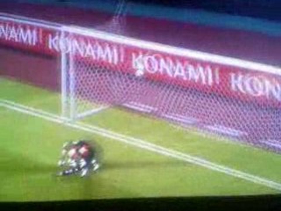 PES 2009 - Magnifique frape Yaya touré !