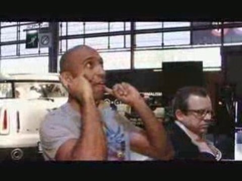 MINI CROSSOVER CONCEPT. IT'S SHOWTIME.