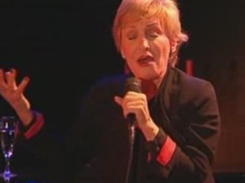 nicole Croisille-(live 2002)- :TELEPHONE MOI...