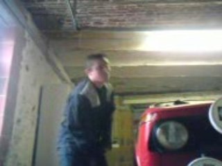 comment mettre une salopette