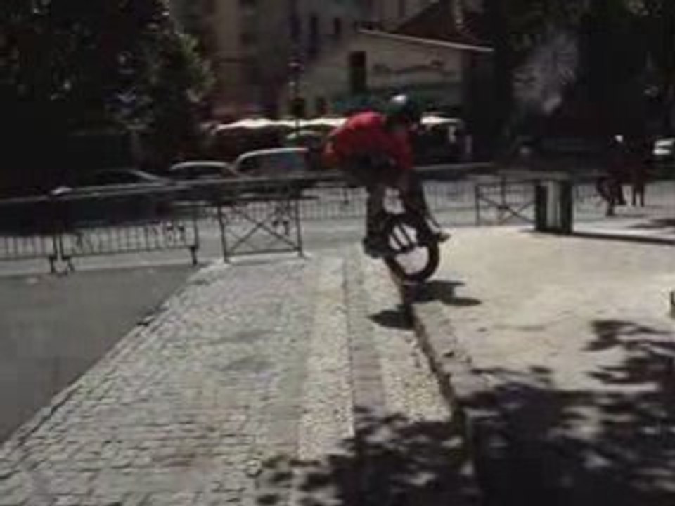Movie unicycle
