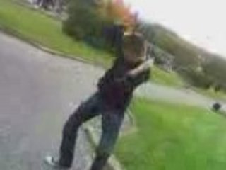 matt qui danse la tektonik