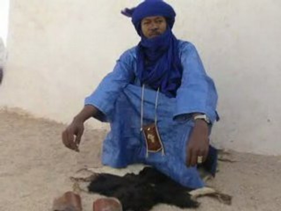 othman oughasim touareg djanet poet www.desertconvoy.9f.com